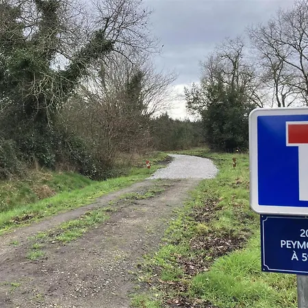 Maison En Forêt, Calme, Proche Village Et Piste Cyclable - Meublé 3 étoiles *