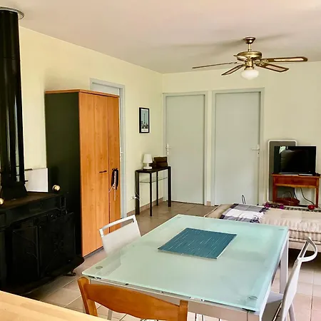 Maison En Foret, Calme, Proche Village Et Piste Cyclable - Meuble 3 Etoiles *